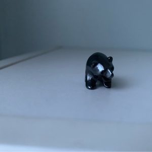 TLC Vintage bear carving